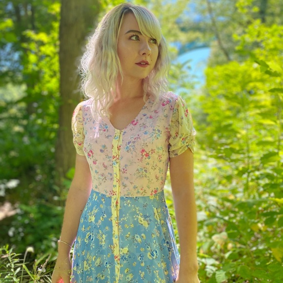 Meet your Posher, Erin - Picture 3 of 3